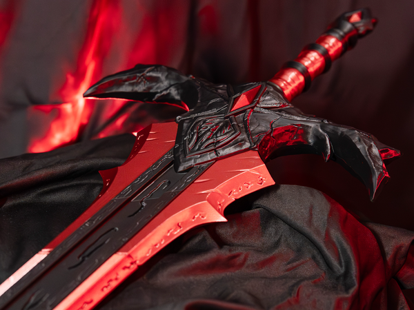 Crimson Shadow – Kara Şövalye'nin Kılıcı (MW Heroes Serisi)