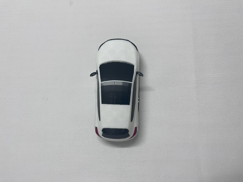 Virajlarda Dönerek Hareket Eden Araba Figürü – Özel marka, model ve renk üretimi yapılabilir